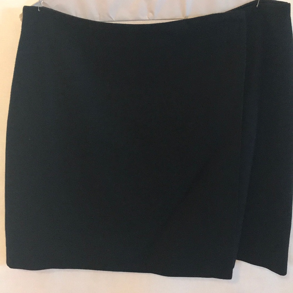 Black wrap wool skirt
